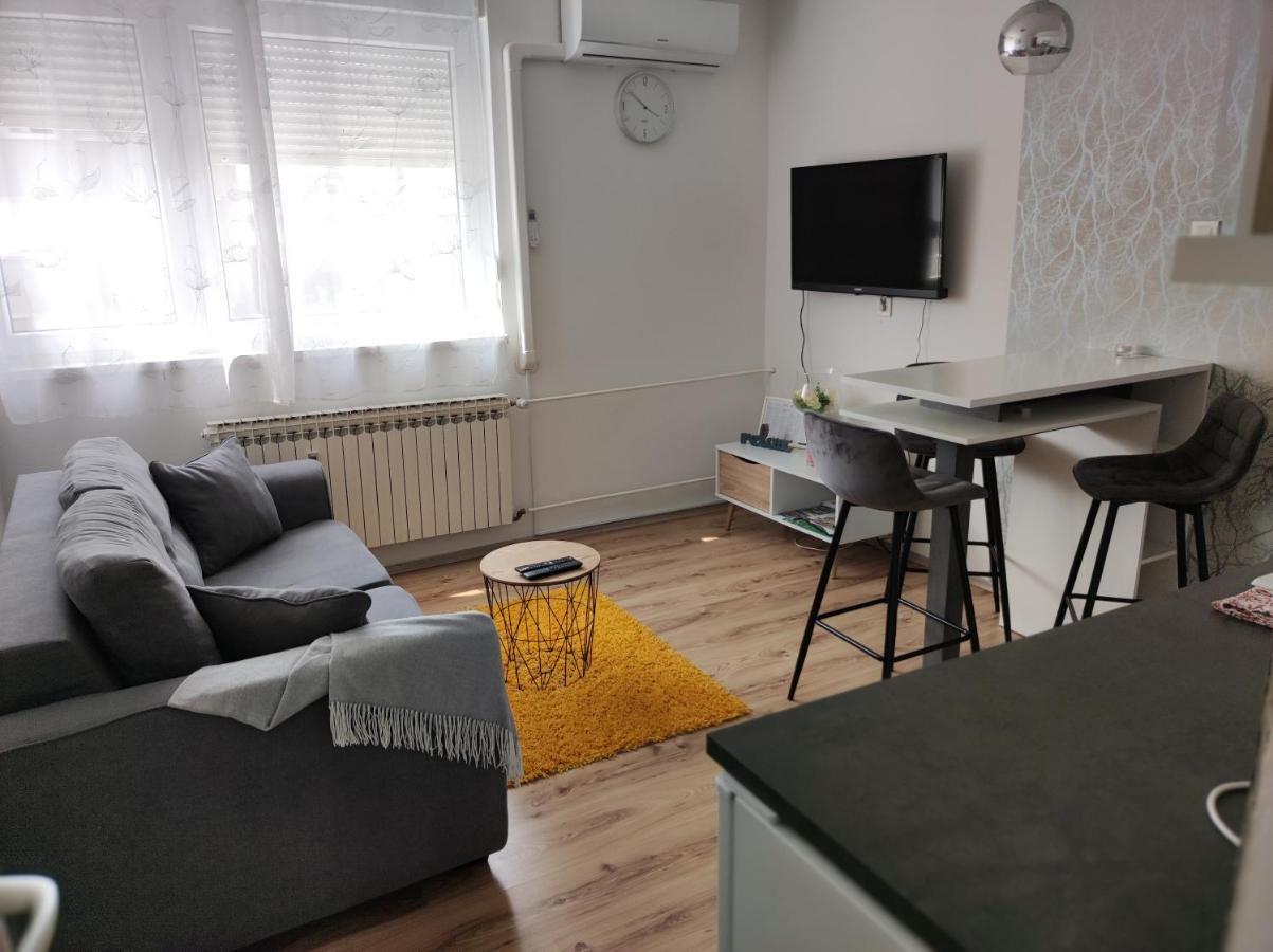 Emy Apartment *